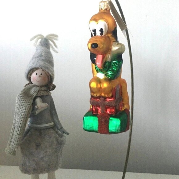 ✨ NEW Authentic Christopher Radko Disney Noel PLUTO Gift Blown Glass Ornament ✨ - Picture 2 of 10